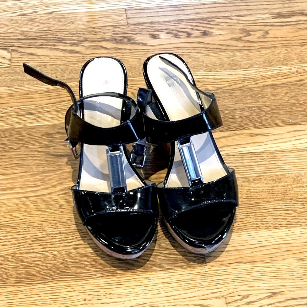 Black wedges, Brown’s